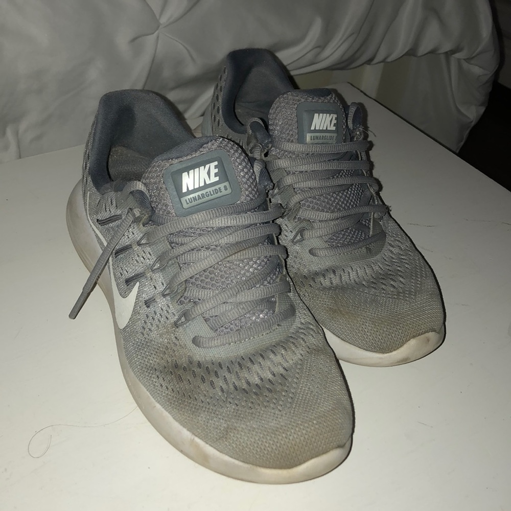 nike tennis shoes
